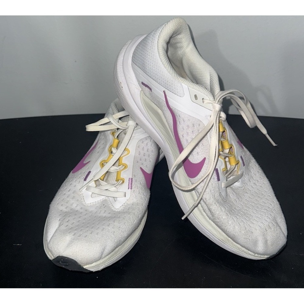Nike Women's Air Winflo 10 Running Shoe White/Fuchsia Dream Size DV4023-103 Sz9